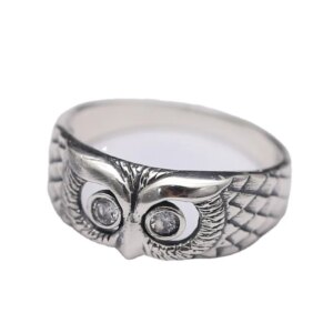 Bague hibou argentée aux yeux diamantés, plumage en relief