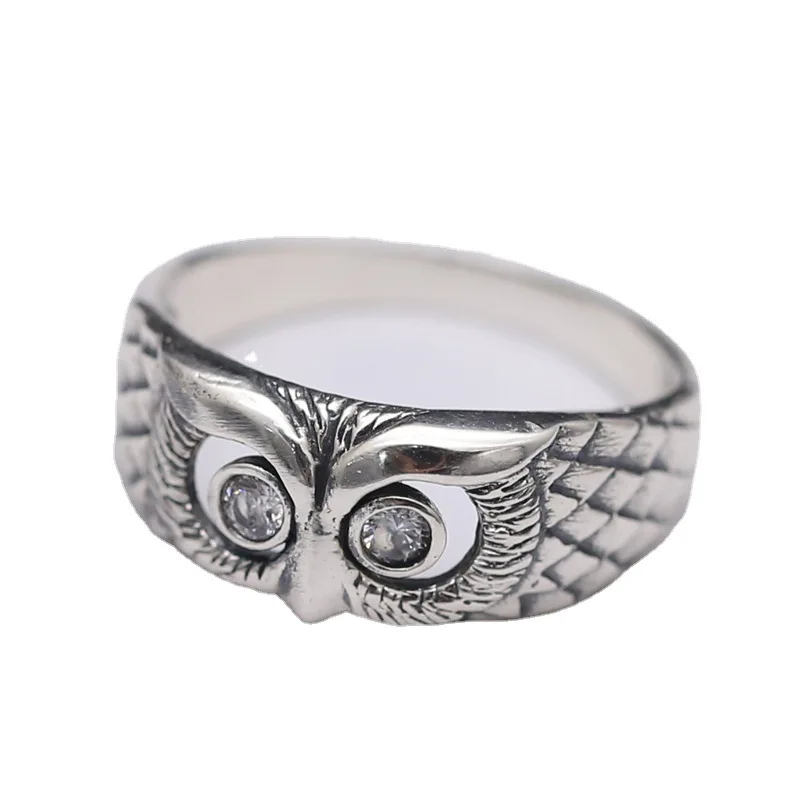 Bague hibou argentée aux yeux diamantés, plumage en relief