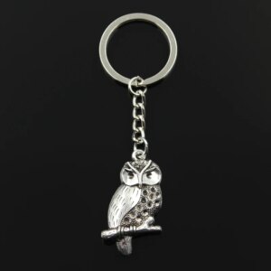 Porte-clés hibou argenté sur branche, pendentif 41 x 22 mm