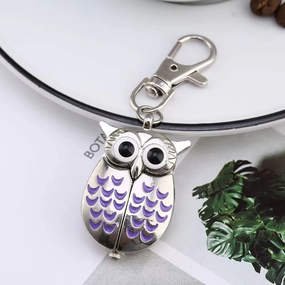 Porte-clés hibou argenté aux plumes violettes, breloque de sac